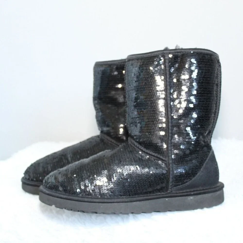 UGG Classic Short Sparkles Black Boots Sequin Sheepskin 3161 Women's 8 H12133 - Picture 2 of 11